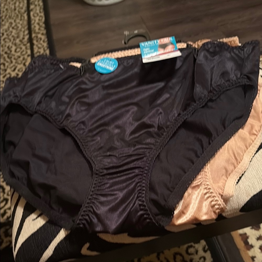 Vanity Fair Black and Tan Briefs Plus Size 4X